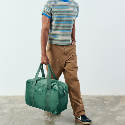 man holding state bags wellington weekender medium olive